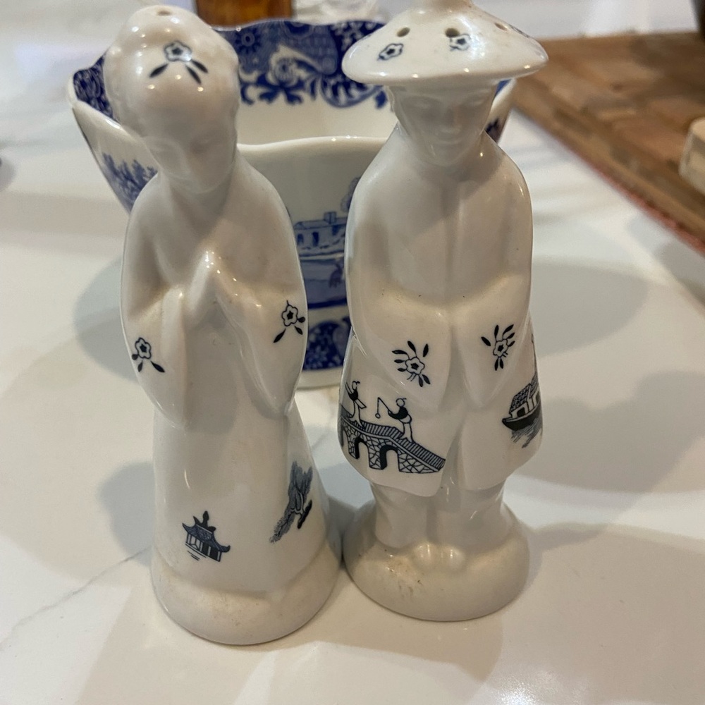 Blue and White Ceramic Couple Salt & Pepper Shakers Set
